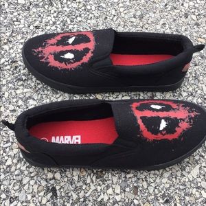 💥DC marvel dead pool slip on shoes size 8💥